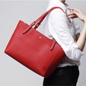 Tory Burch York Saffiano large tote in Carnation red
